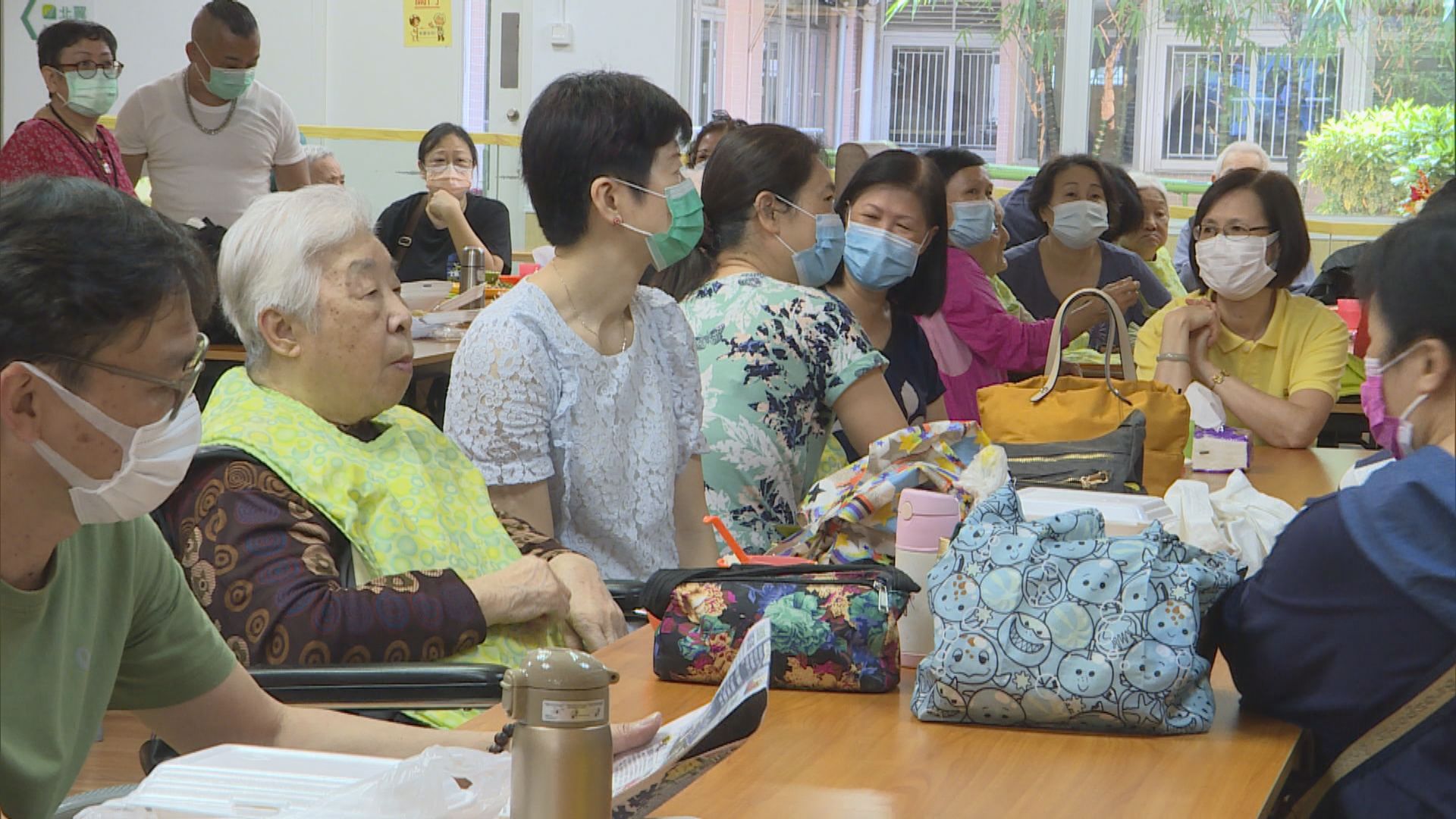 安老院趁母親節放寬探訪安排　近二百人報名