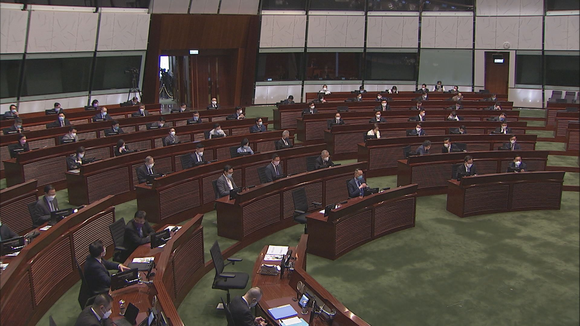 據悉專項儲蓄戶口每年涉及的行政費以億元計