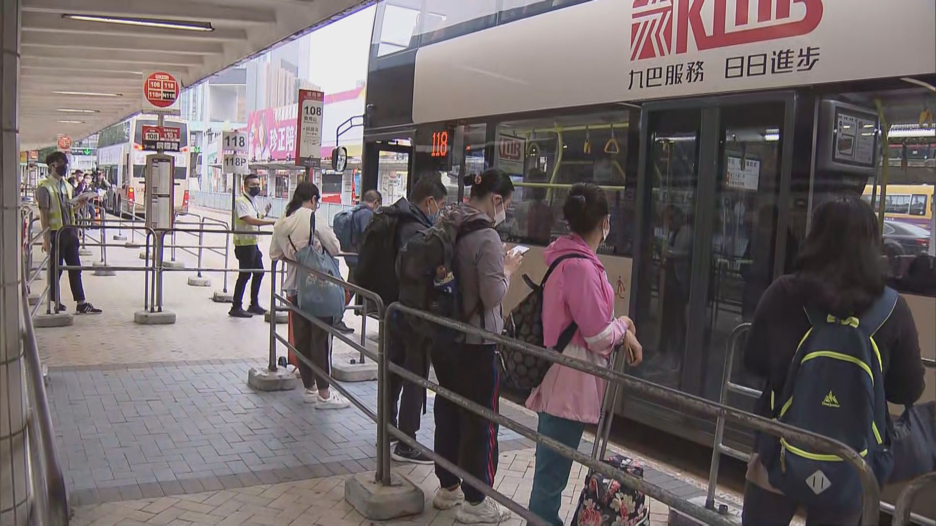 東鐵綫過海段通車後　紅隧巴士站乘客不多