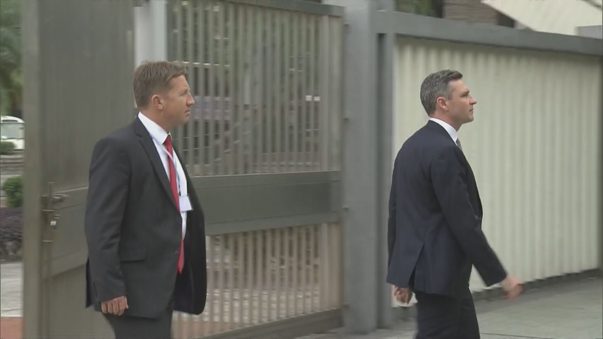 禮頓總經理稱月台依足合約建造