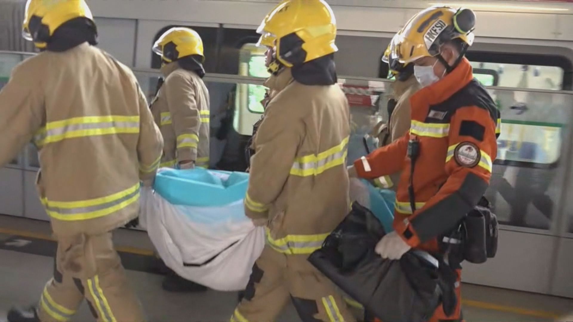 港鐵觀塘站有人墮軌 觀塘綫列車服務一度受阻