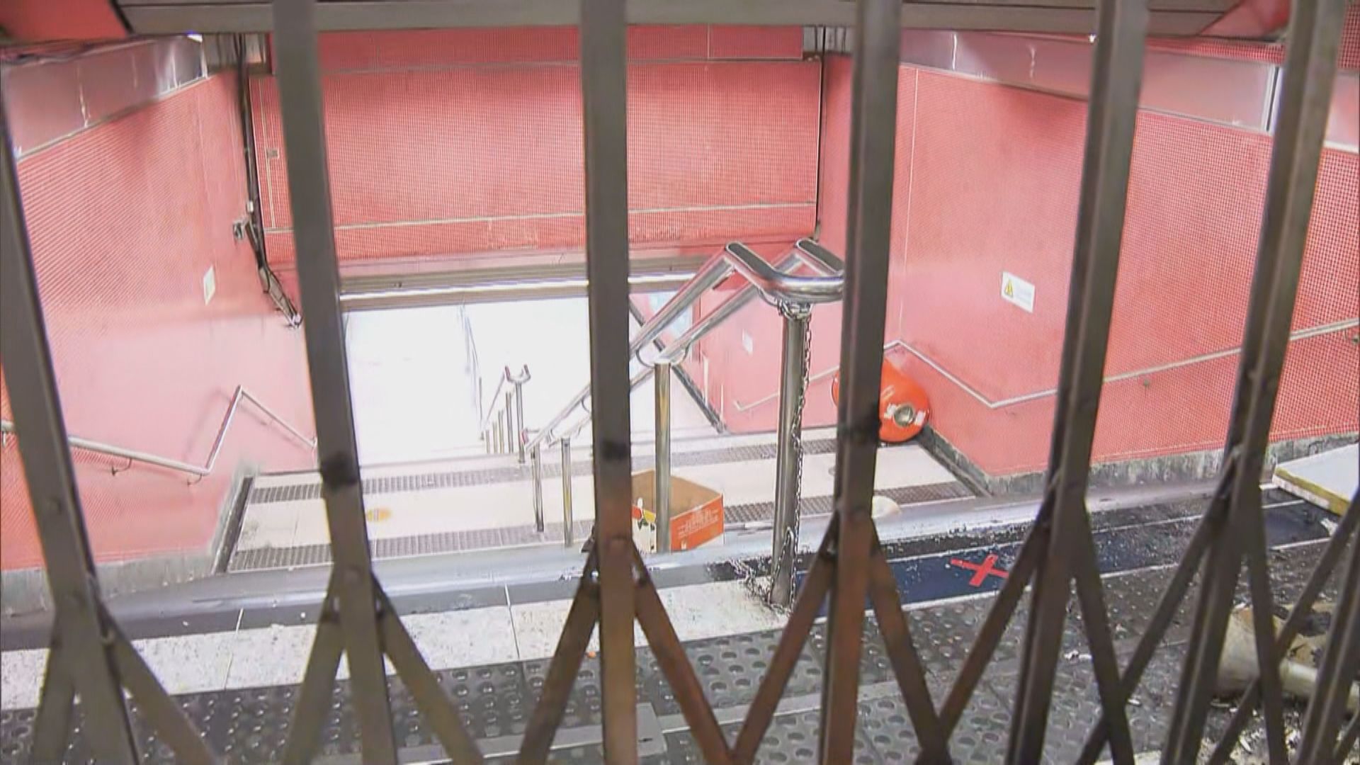 【831半周年】警拘逾110人　旺角站部分出口仍封閉