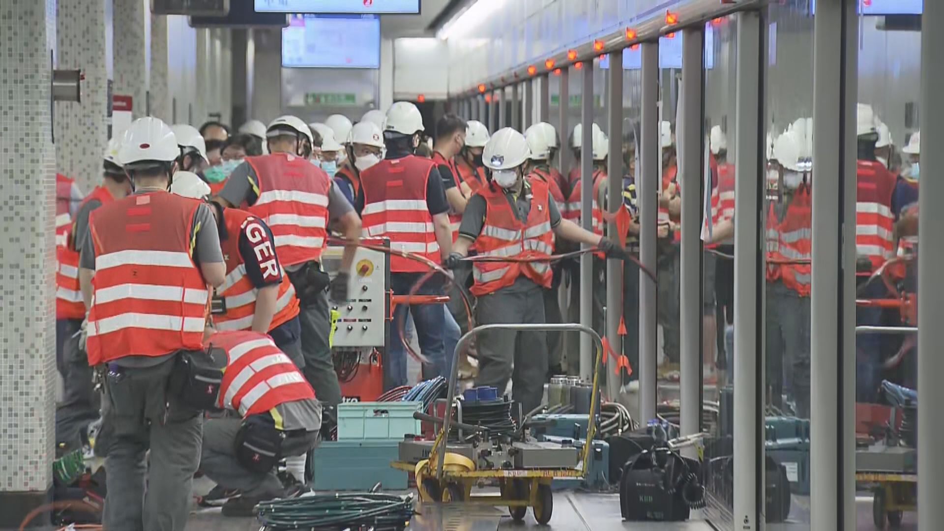 佐敦至荔景站列車服務暫停逾13小時　涉事列車已駛走