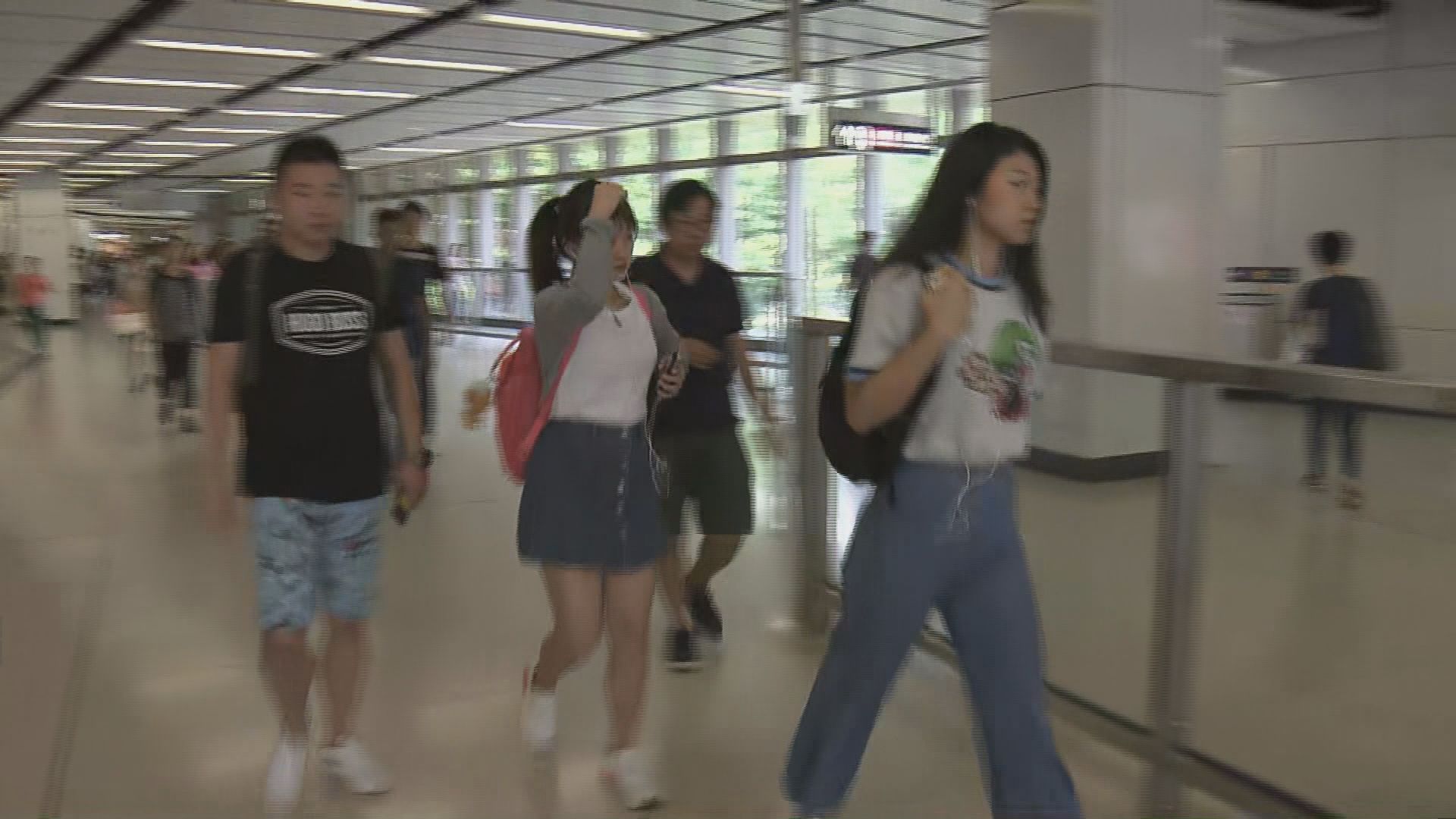 美孚至柯士甸站列車停駛　港鐵安排接駁巴士