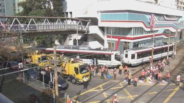 輕鐵安定站列車服務恢復正常 吊臂車司機涉危險駕駛被捕