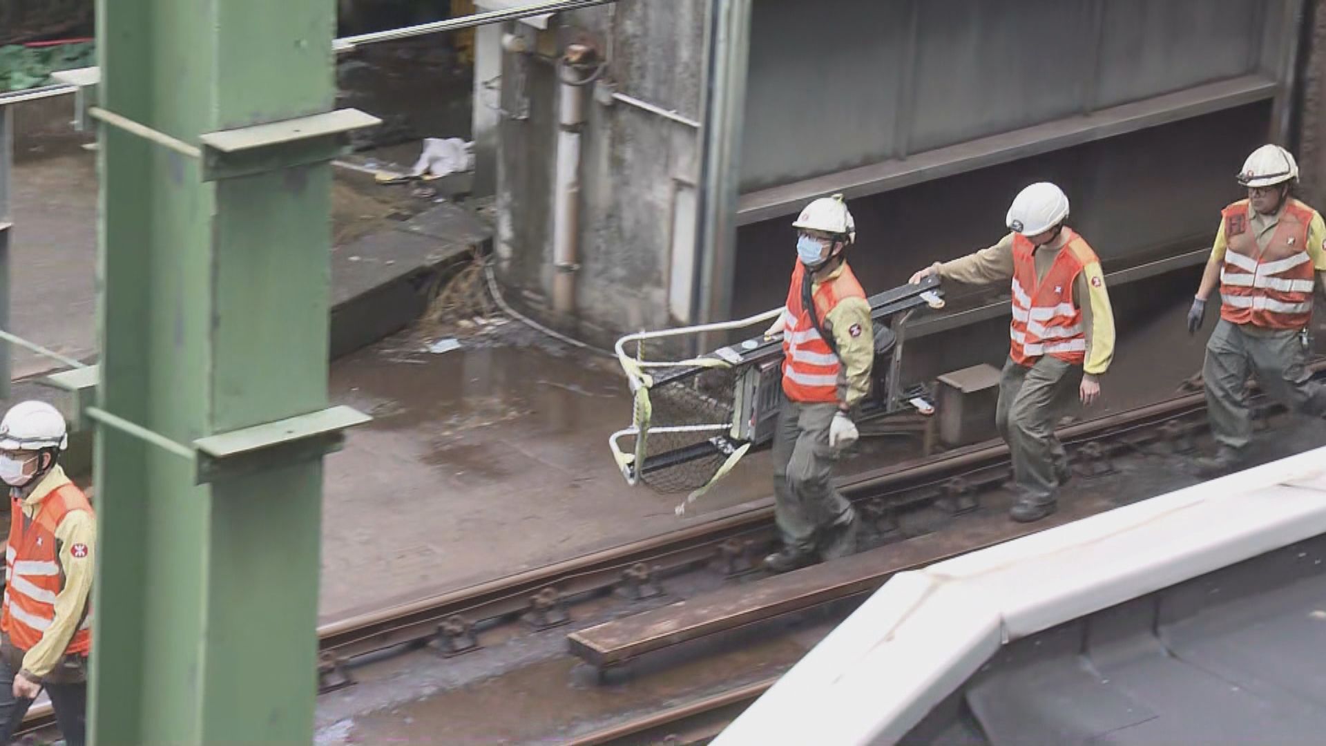 架空電纜組件受損　港鐵葵興至荃灣站服務暫停