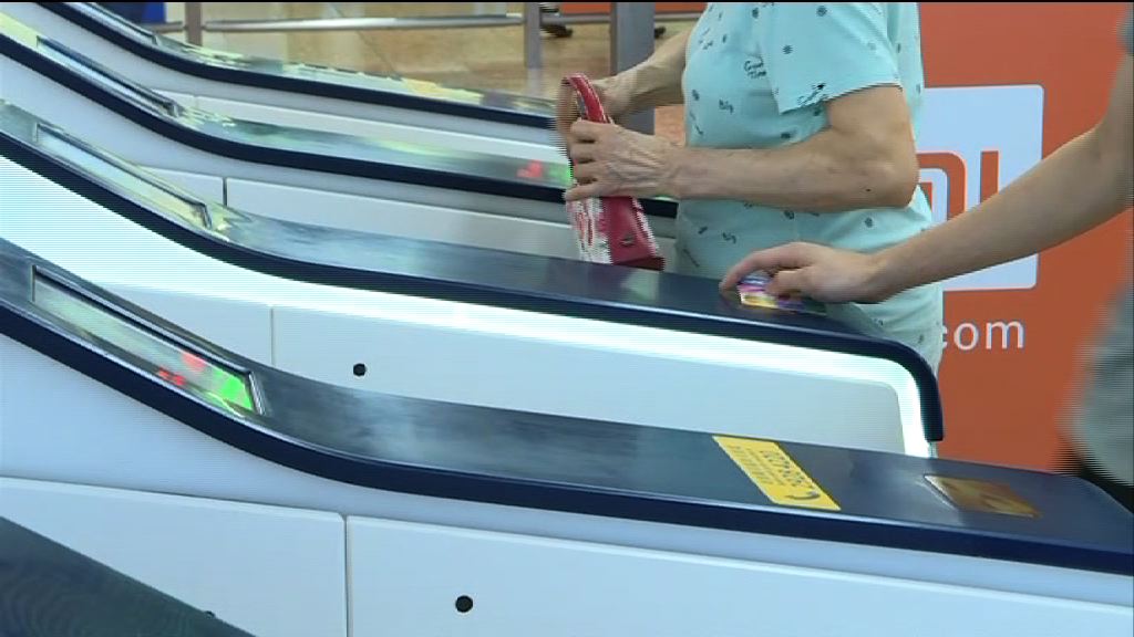 有乘客不滿港鐵事故多仍加價