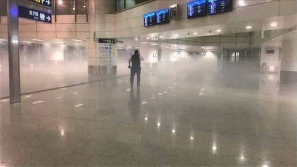 港鐵青衣站月台火警　疏散逾百人