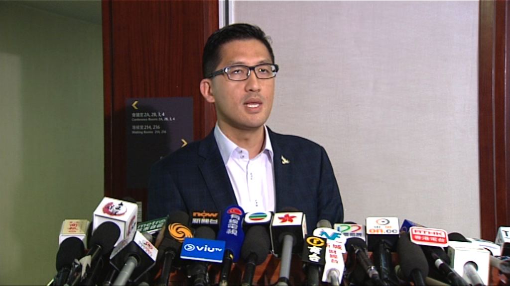 議員斥港鐵龐大盈餘下仍加價