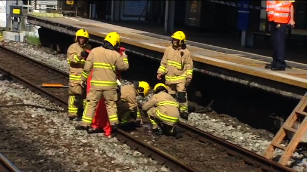 大圍站有人墮軌　列車一度停駛