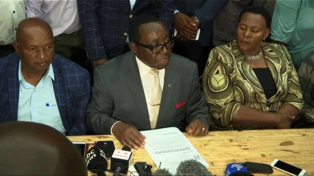 津巴布韋執政黨將彈劾穆加貝料周三表決