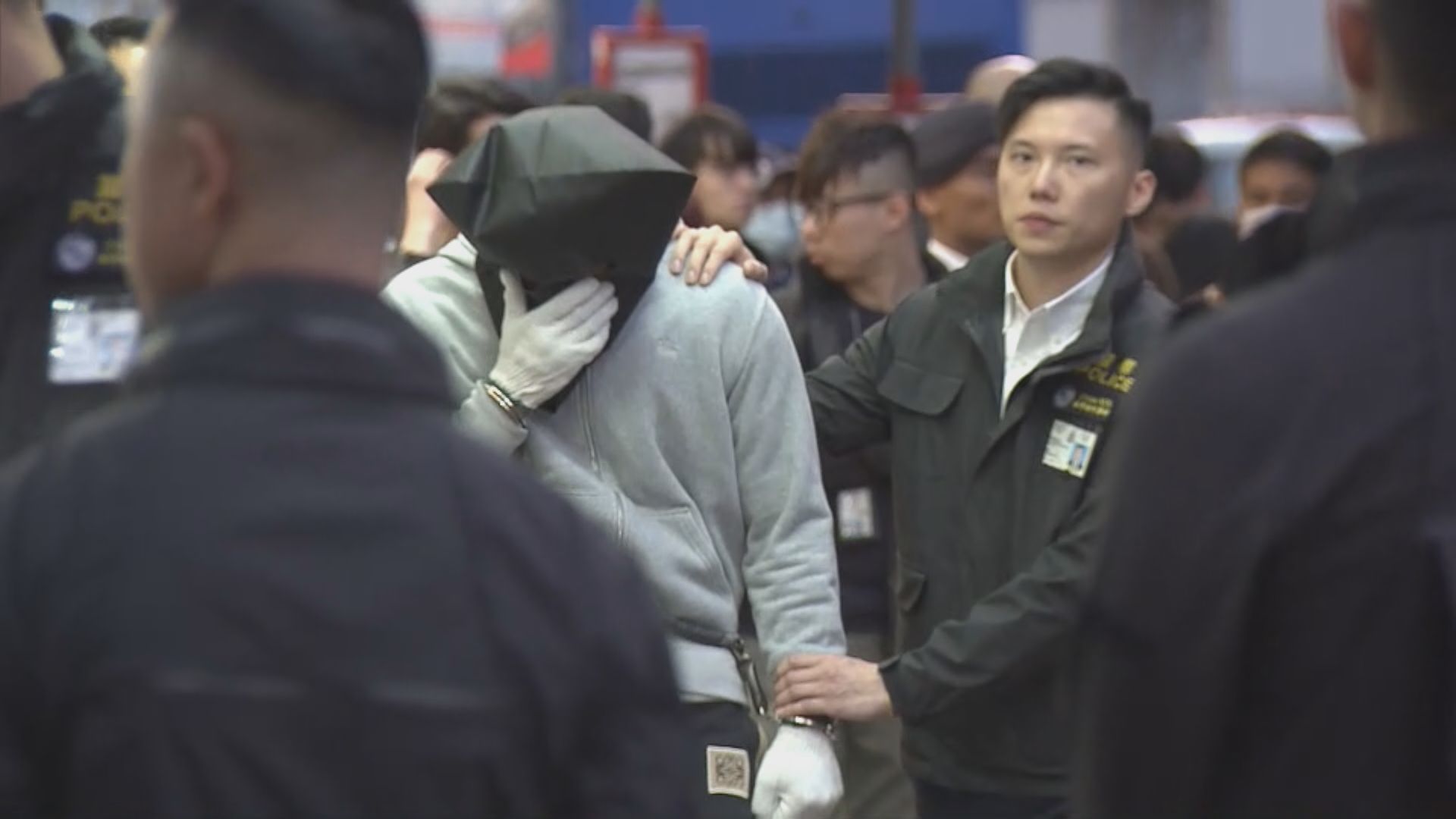 火炭謀殺案｜疑犯泰國落網　押解到事發現場案件重組