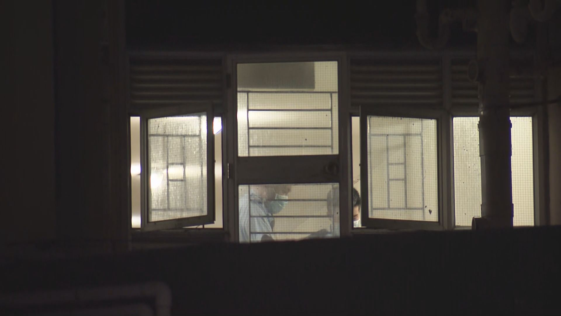 21歲男子在葵涌邨被勒死　其母涉謀殺被捕