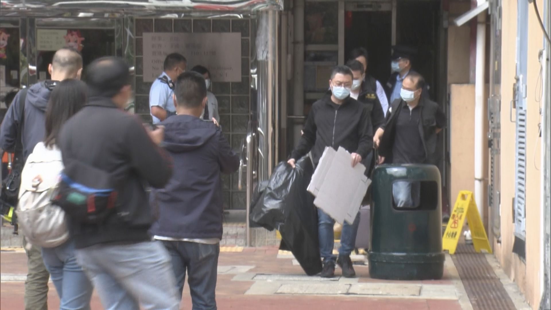 葵涌麗瑤邨老翁頭中刀死亡　疑有精神問題妻子被捕