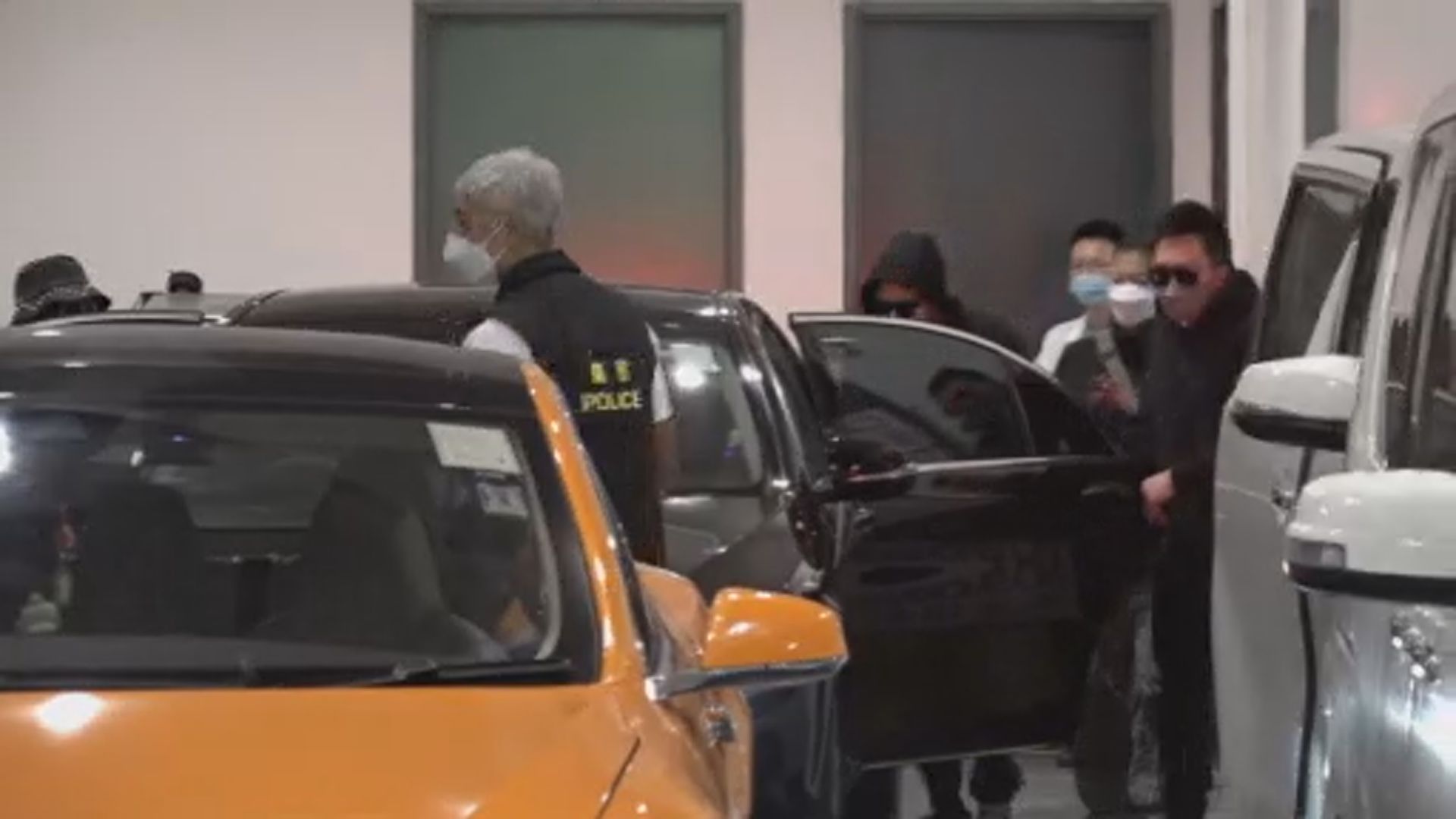 蔡天鳳家屬到殮房認屍　警方到東北堆填區搜索殘肢