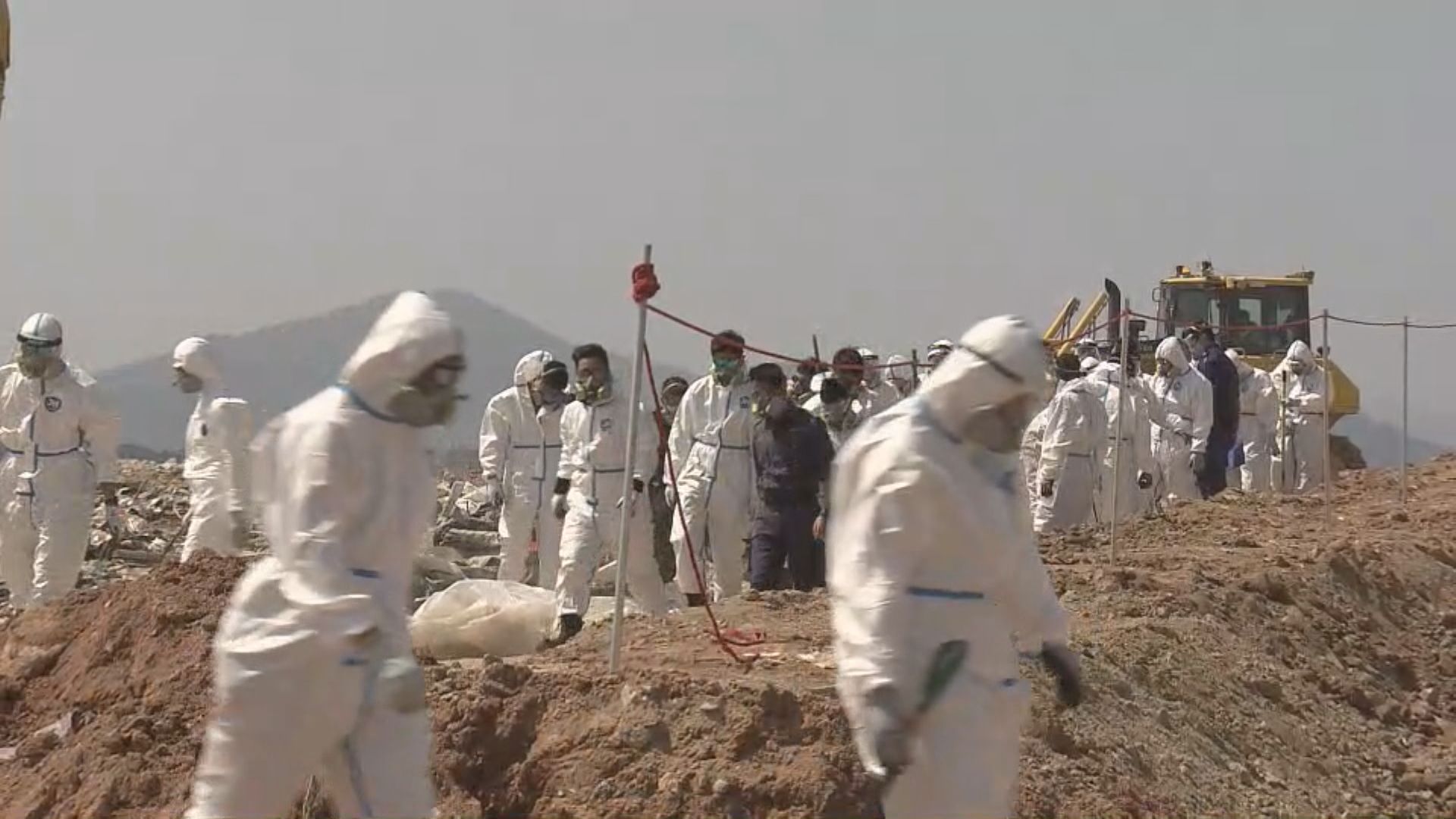 蔡天鳳家屬到殮房認屍　警方到東北堆填區搜索殘肢