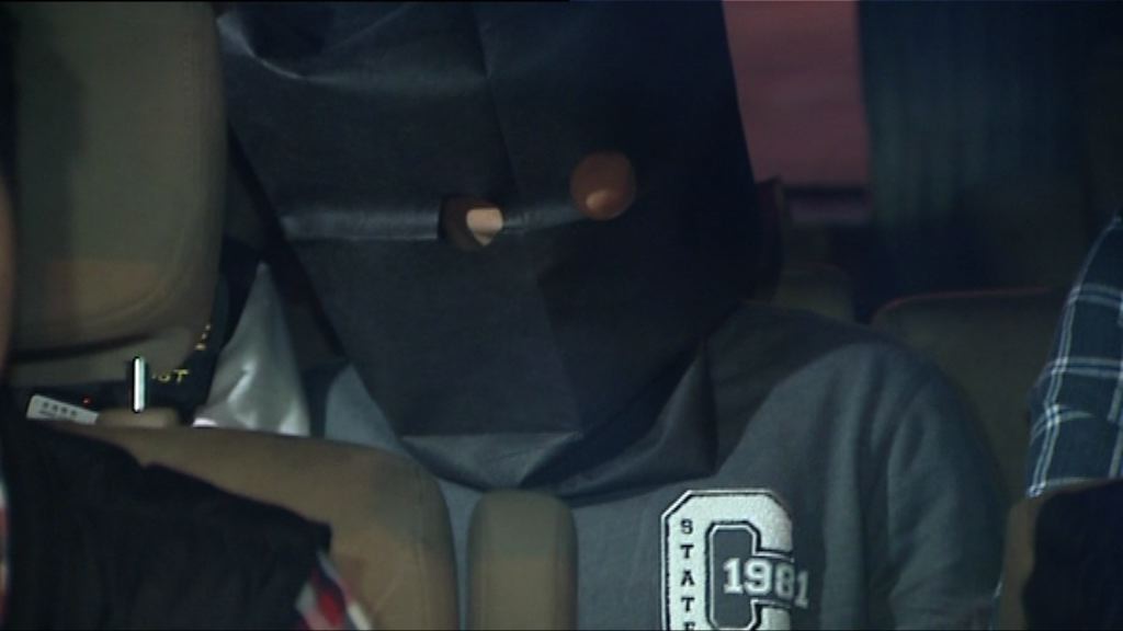 空姐衣櫃藏屍案　疑犯押返荃灣警署