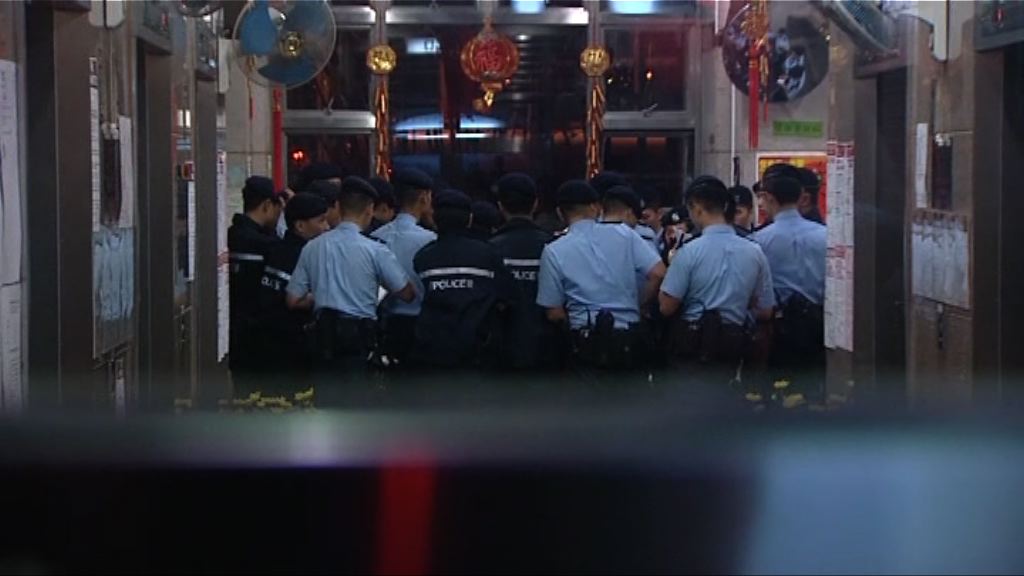 將軍澳女子倒斃單位　警方封鎖大廈調查