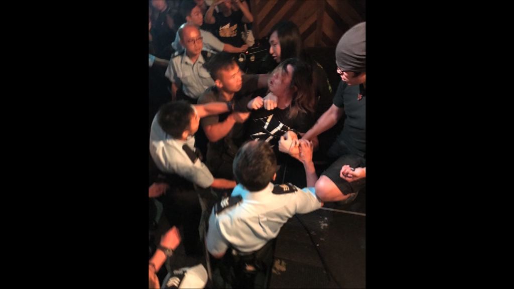 表演場地有外籍樂隊涉從事非法勞工　共七人被捕