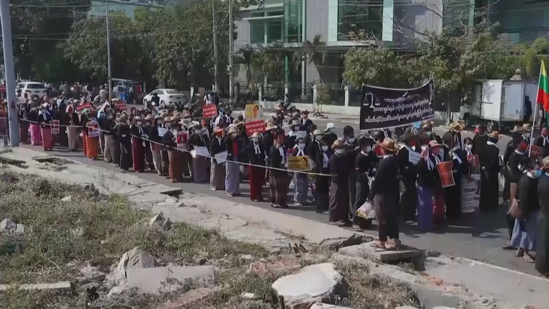 緬甸抗議軍事政變示威持續　軍方恢復須通報訪客過夜留宿