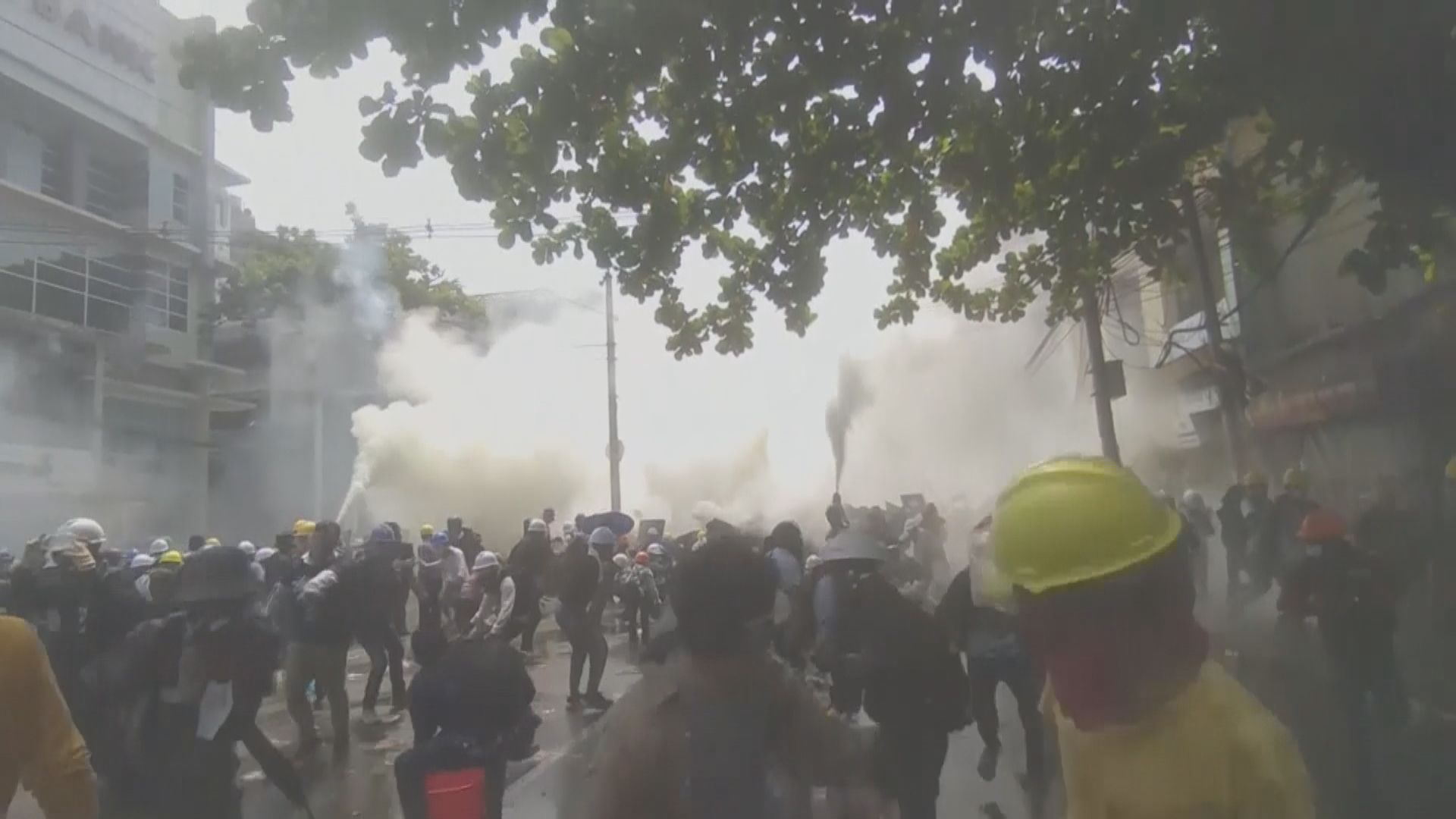 緬甸警方據報再以實彈鎮壓示威多人傷