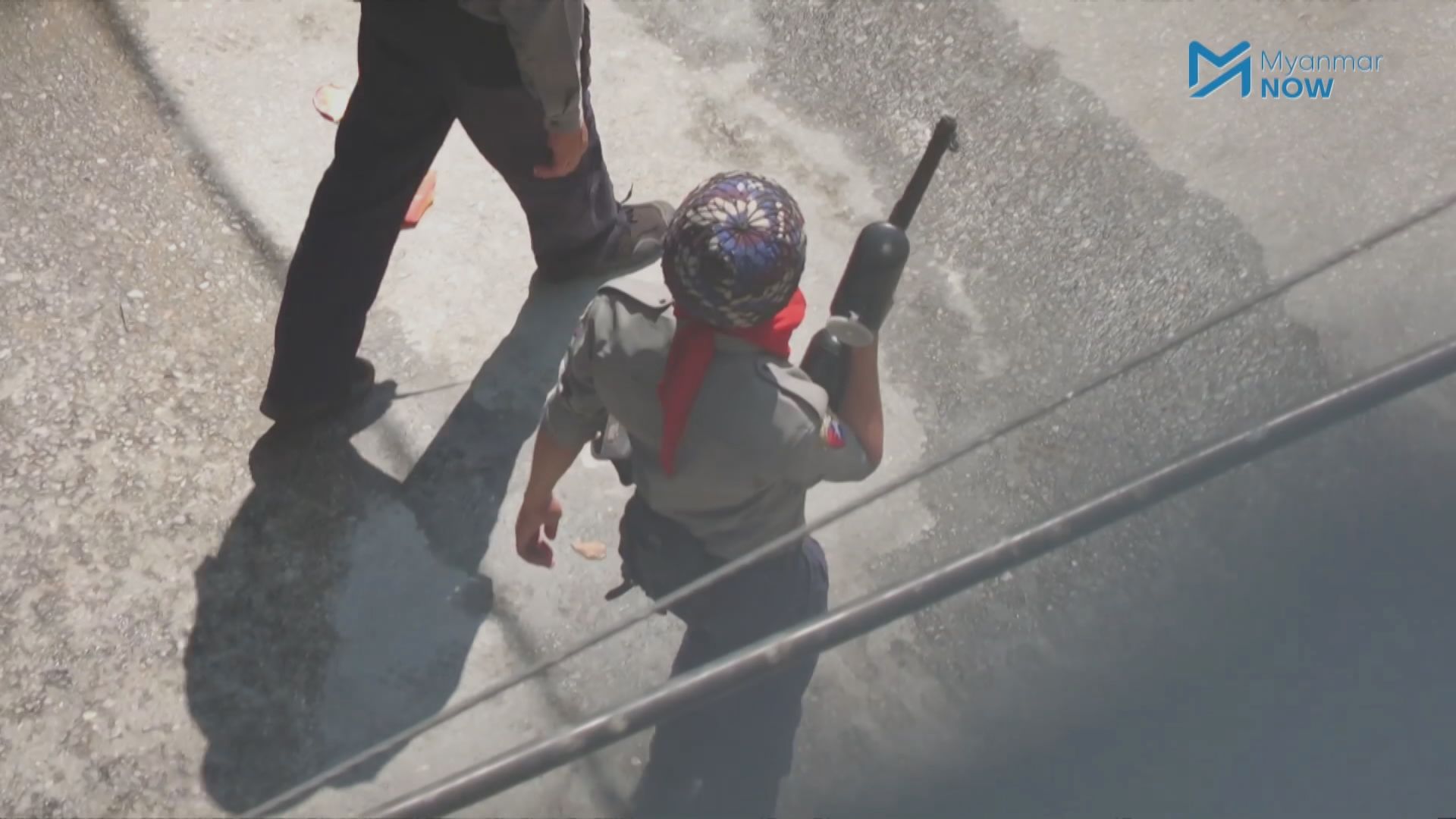 緬甸各地續有反政變示威　報道指軍警再開槍驅散示威者