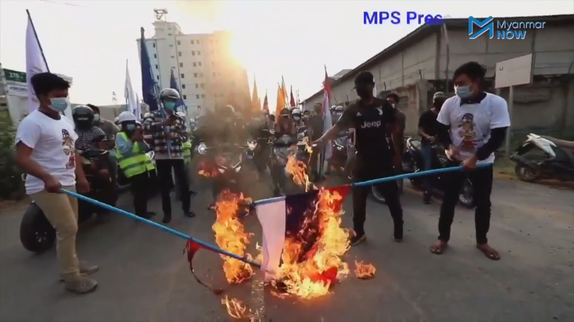 緬甸軍警在勃固開槍驅散示威　據報至少20人死亡