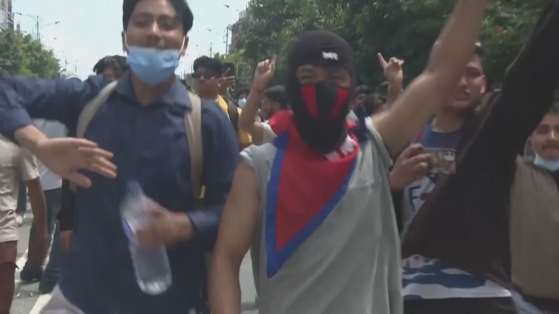 尼泊爾擬封鎖多個社交媒體觸發示威逾百人死傷　當局解除社交媒體封鎖命