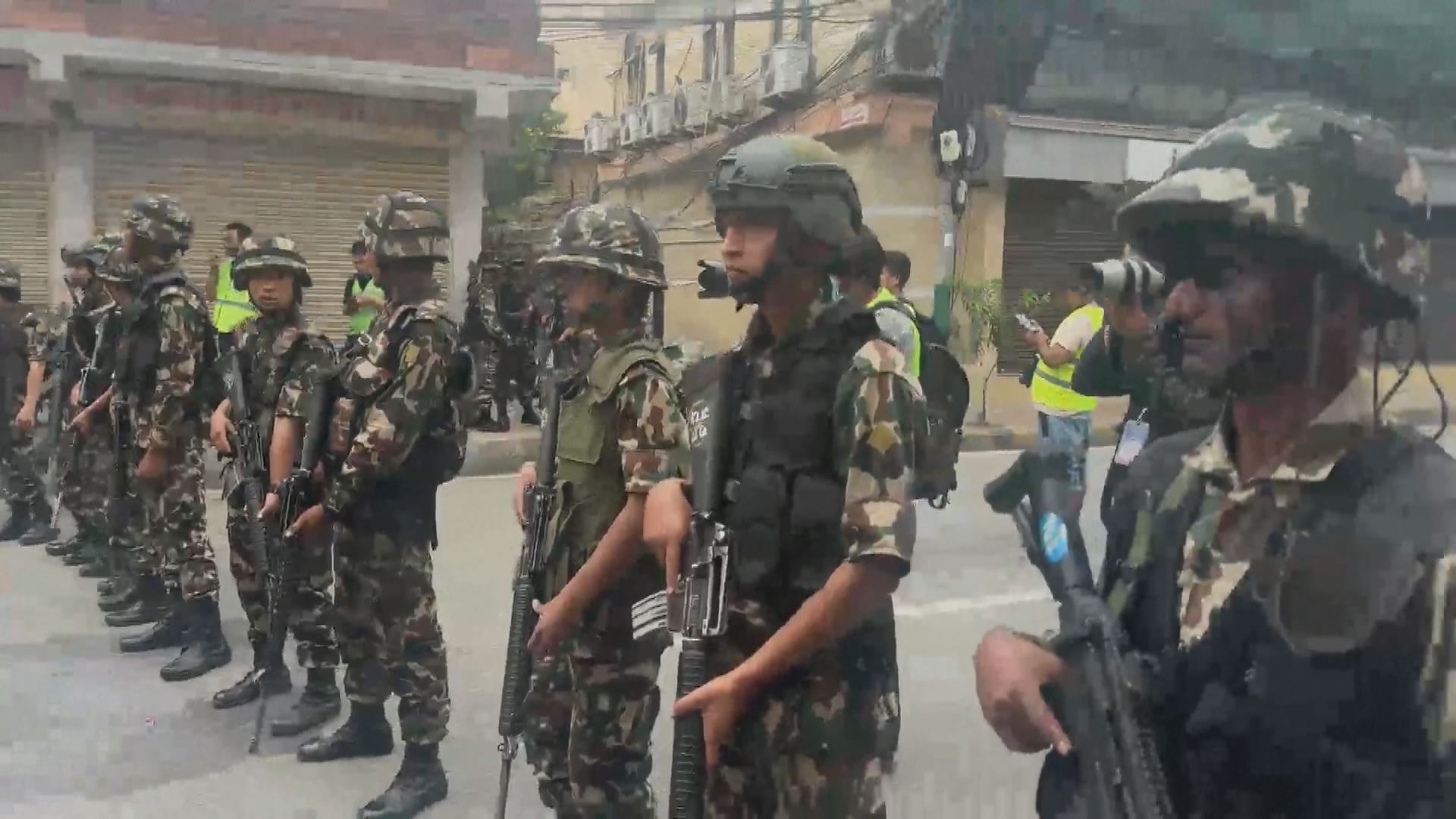 尼泊爾國會等在示威中受破壞案　軍方出動維持秩序