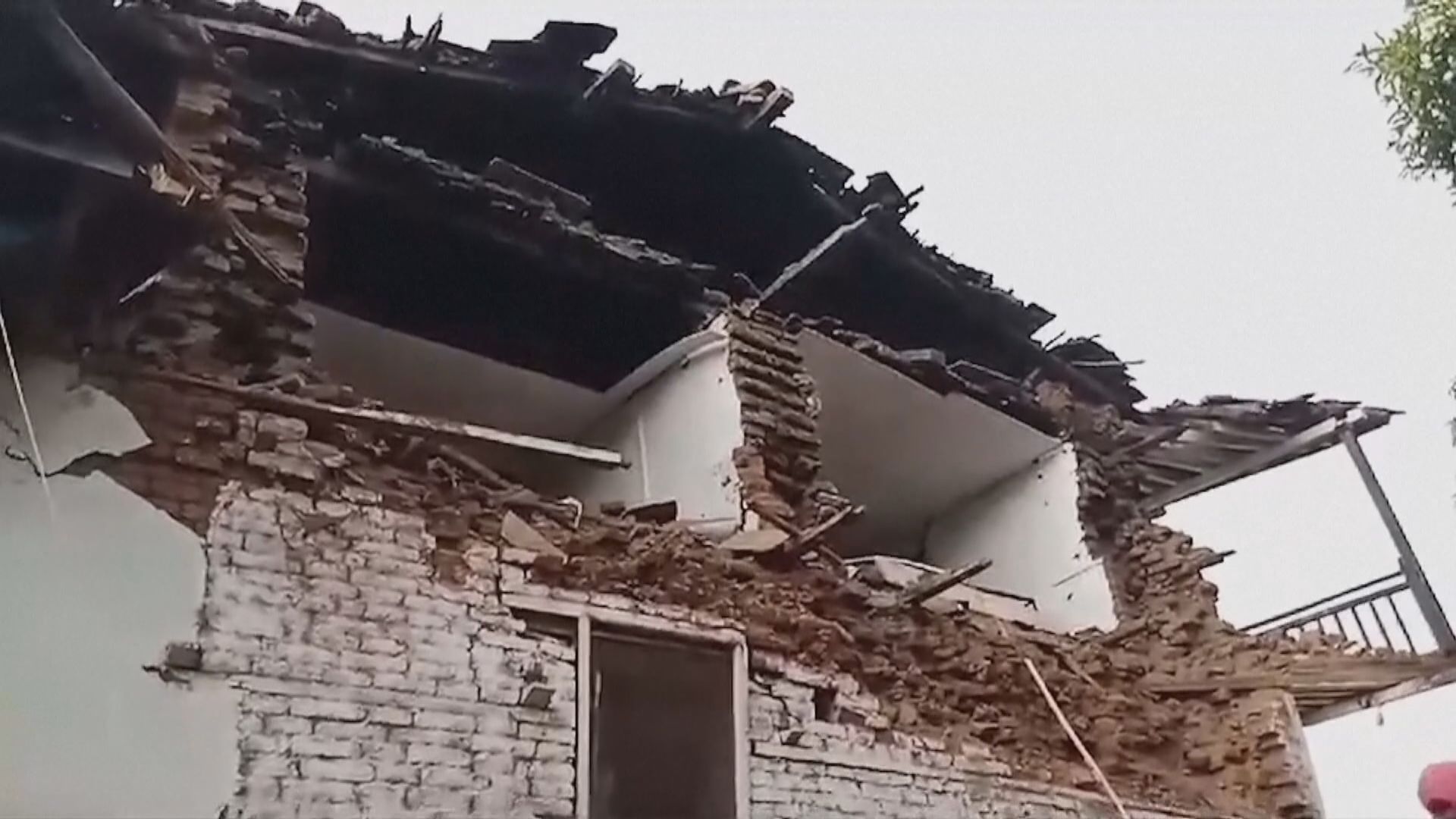 尼泊爾西部5.6級地震128死逾百傷