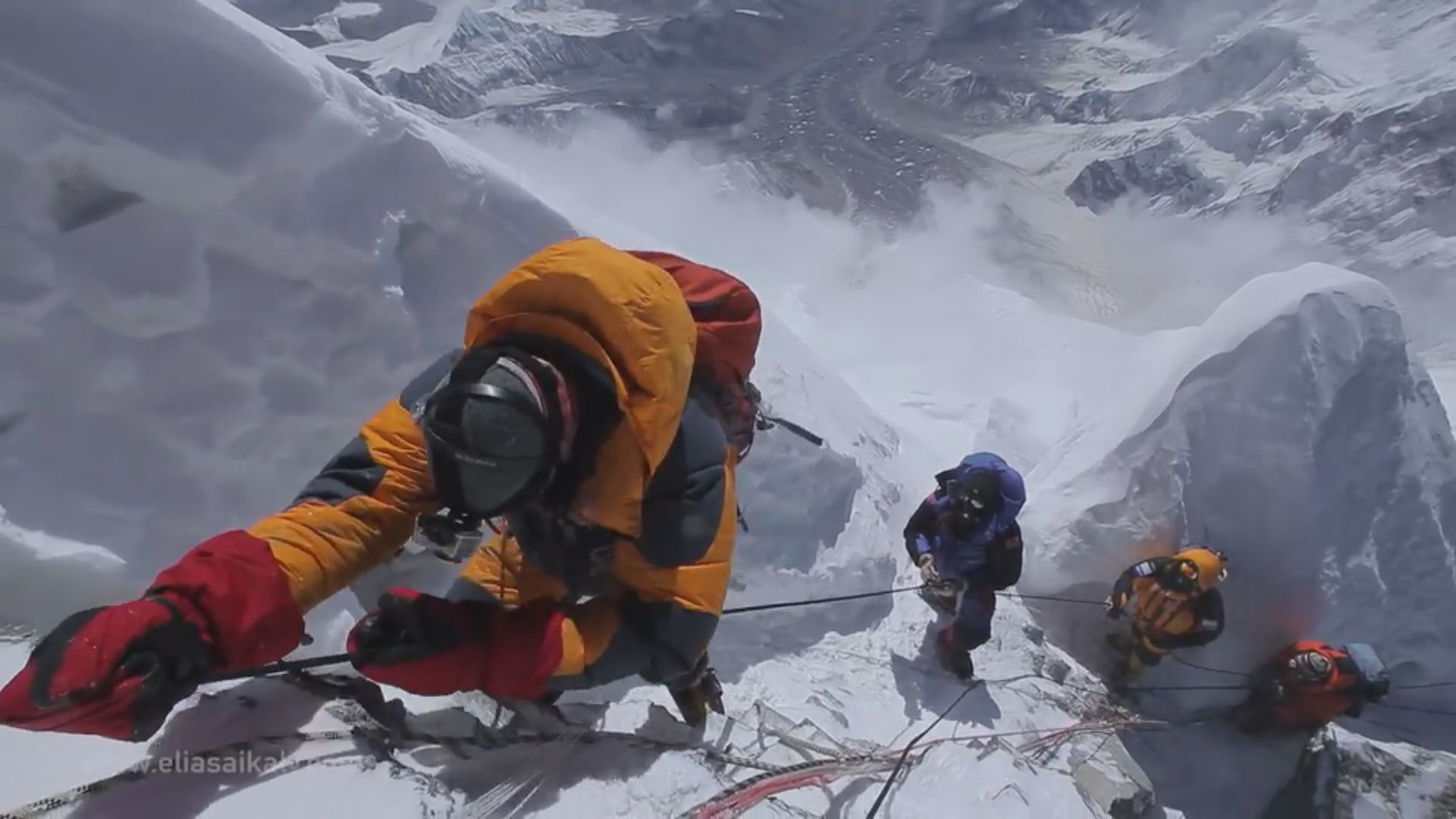 尼泊爾有限度重開邊境供旅客攀山