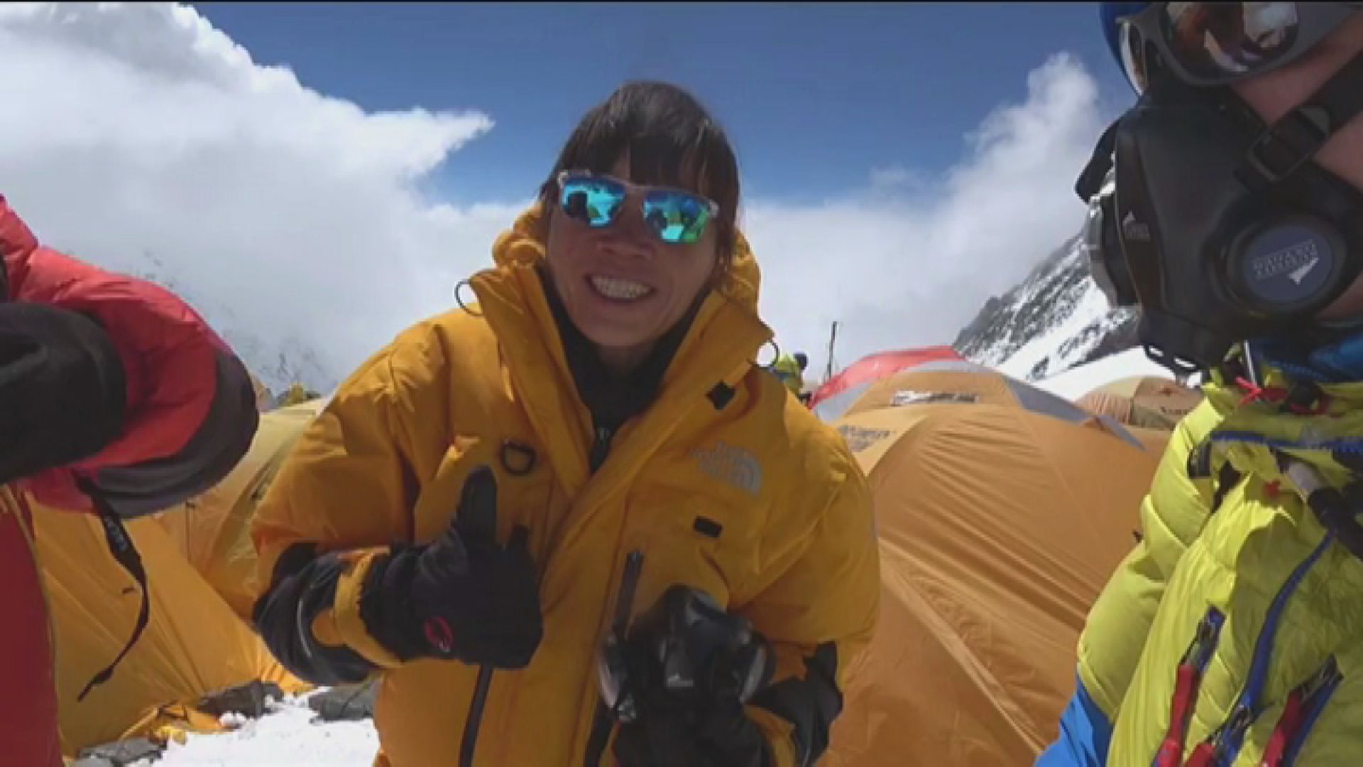 香港登山好手曾燕紅由珠穆朗瑪峰返抵尼泊爾加德滿都