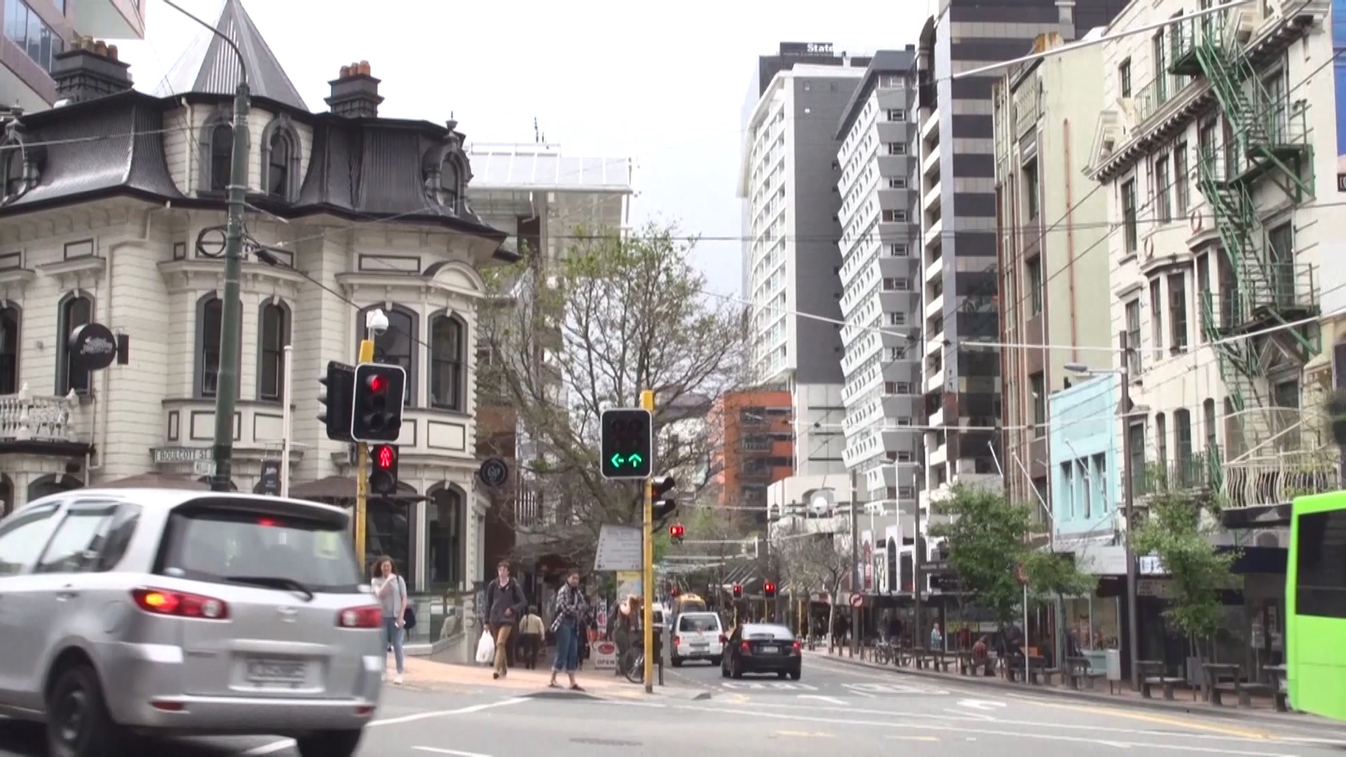 新西蘭央行緊急減息四分三厘　指標利率降至0.25厘