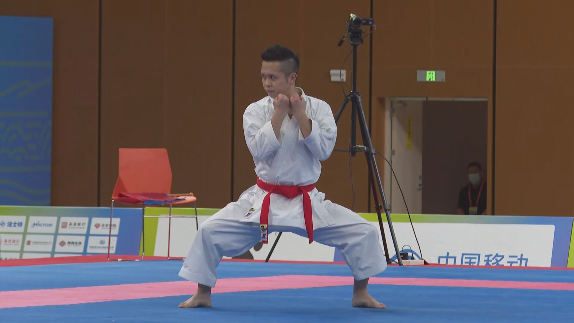 徐英偉祝賀劉知名全運會奪銅牌