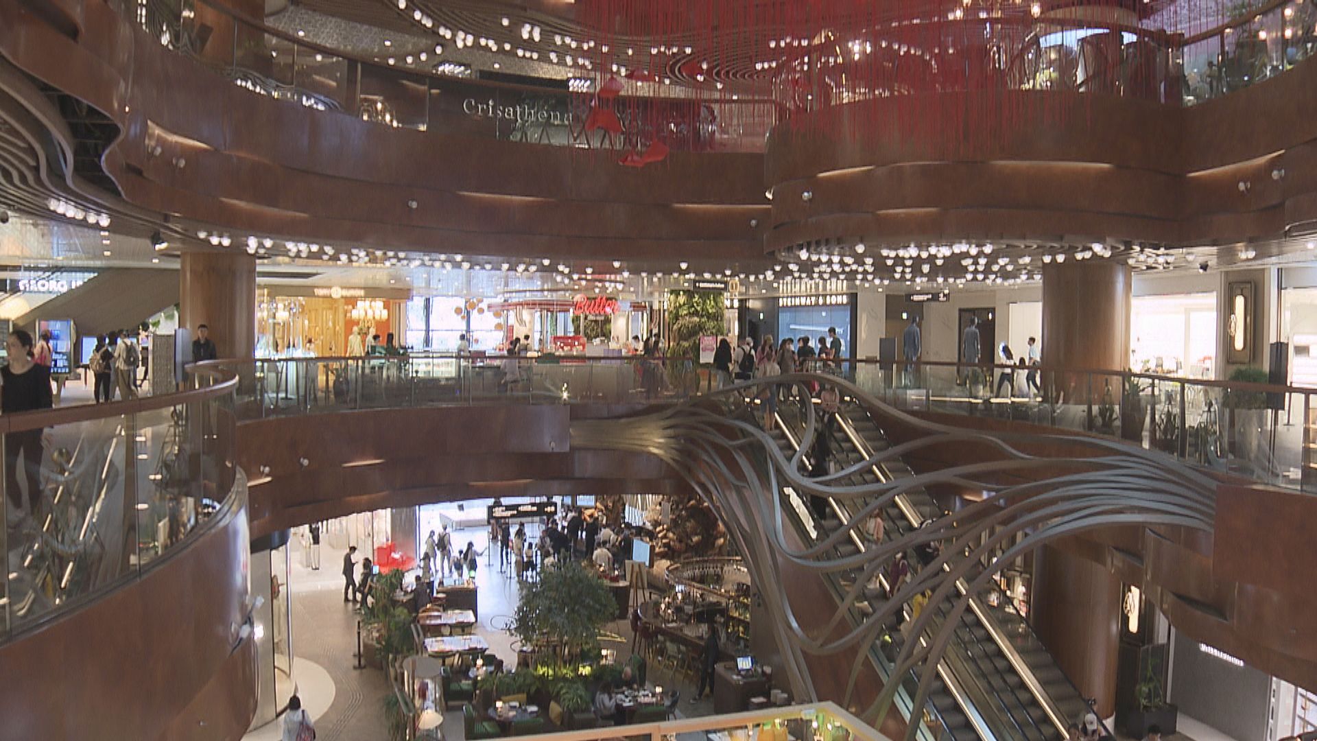 消息：政府正研究延長商場營業時間刺激夜經濟