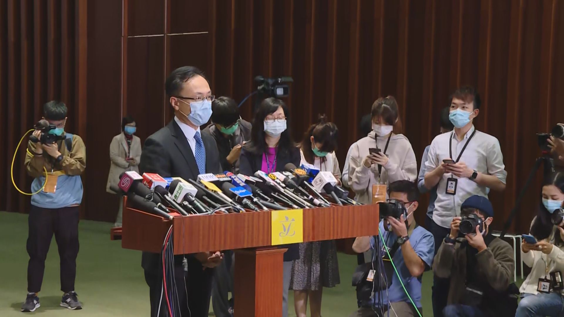 聶德權：公務員須恪守政治中立　集會自由受基本法保障