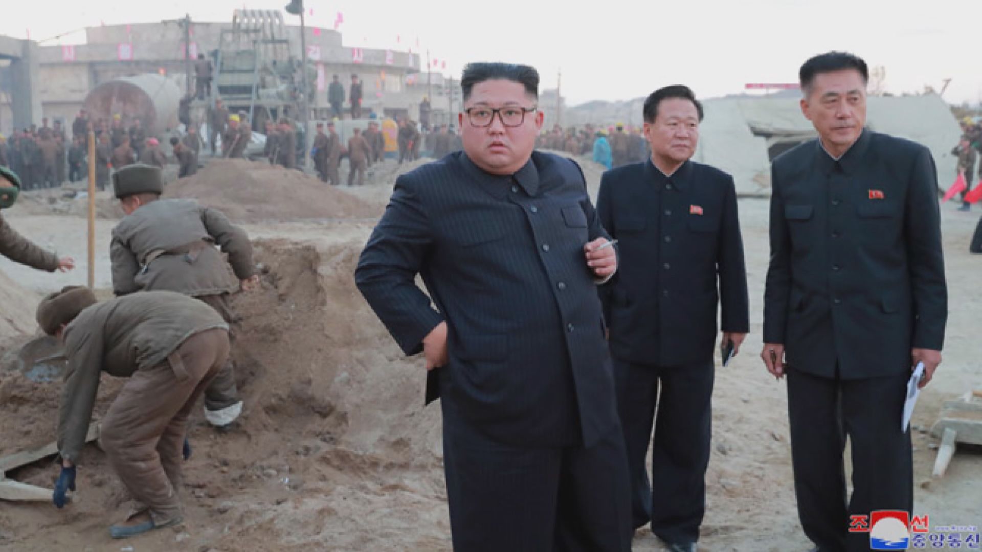 金正恩視察旅遊區建築地盤