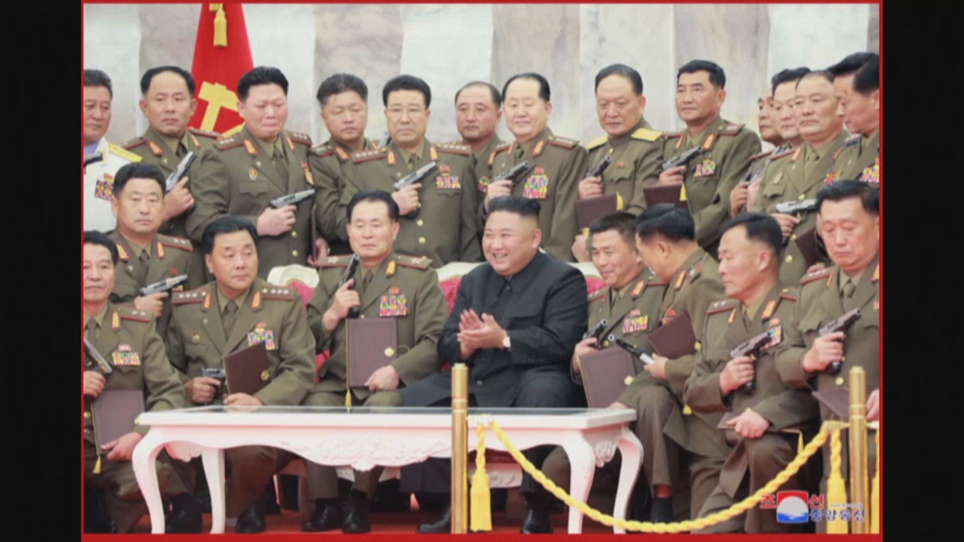 韓戰結束67周年　金正恩向軍官授予「白頭山」手槍
