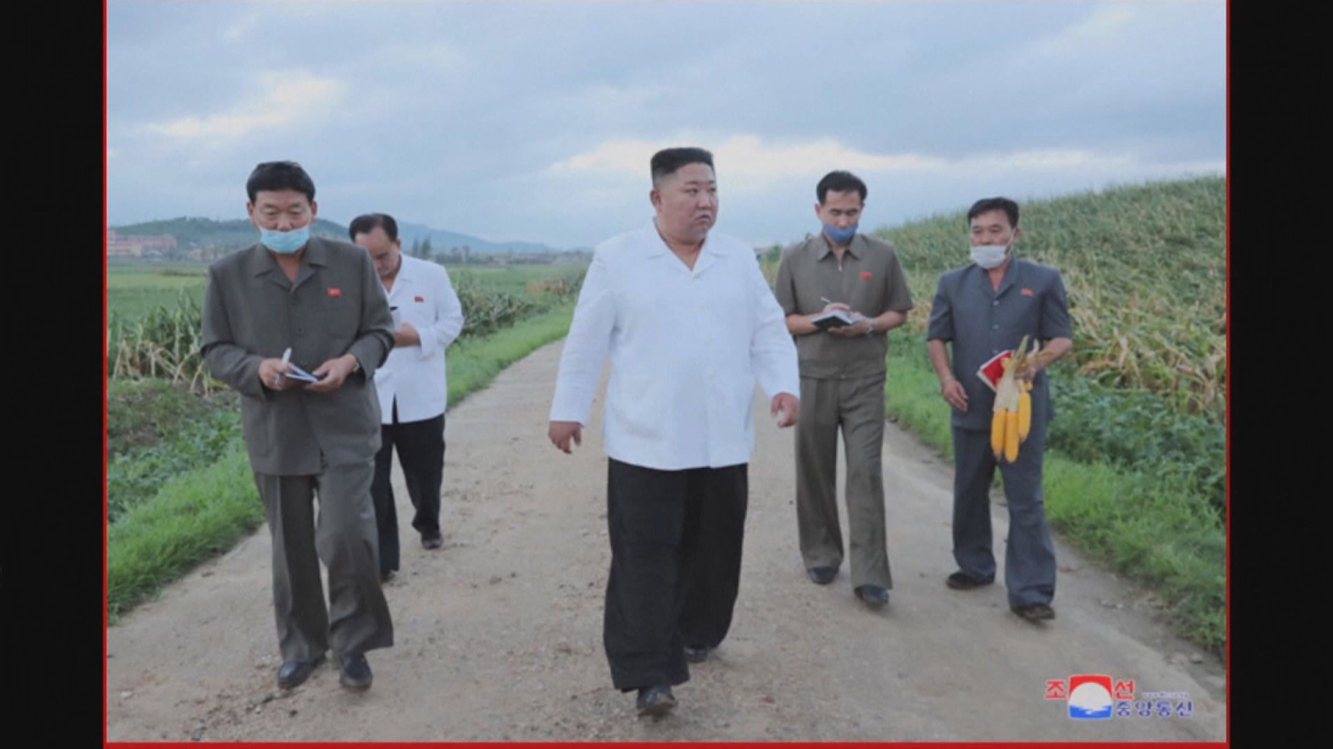 金正恩到黃海南道視察風災災情