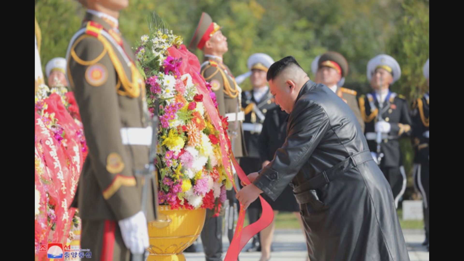 金正恩參謁中國人民志願軍烈士陵園