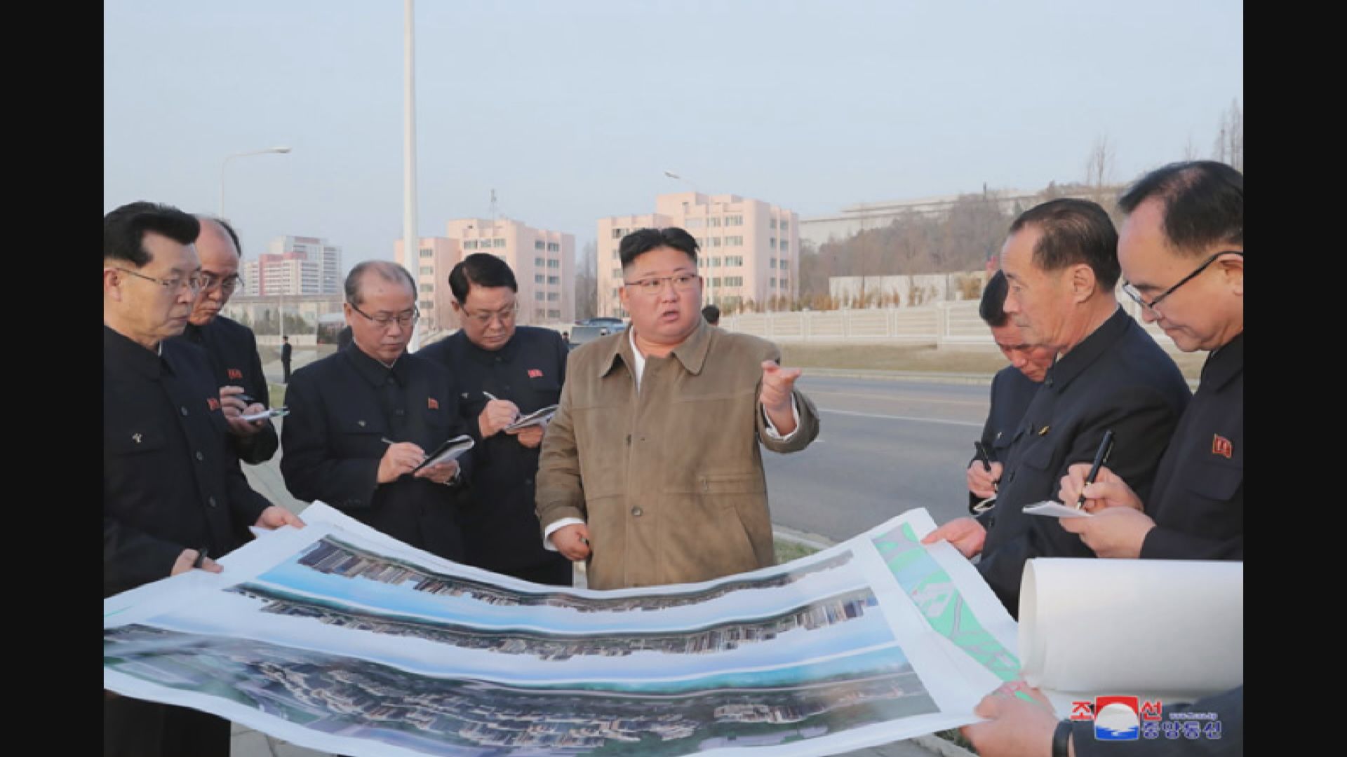金正恩一周內兩度視察住宅區施工現場