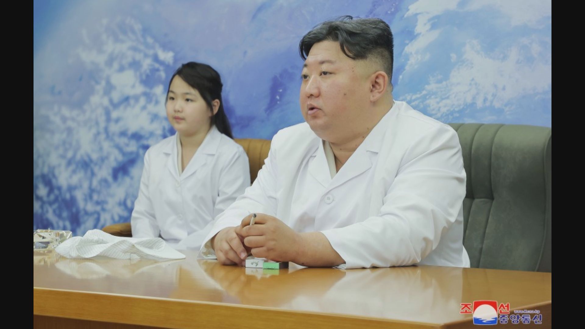 金正恩視察軍事偵察衛星發射準備工作