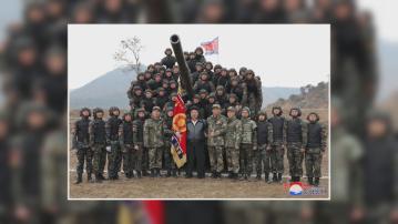 金正恩視察坦克部隊訓練 登上新型坦克