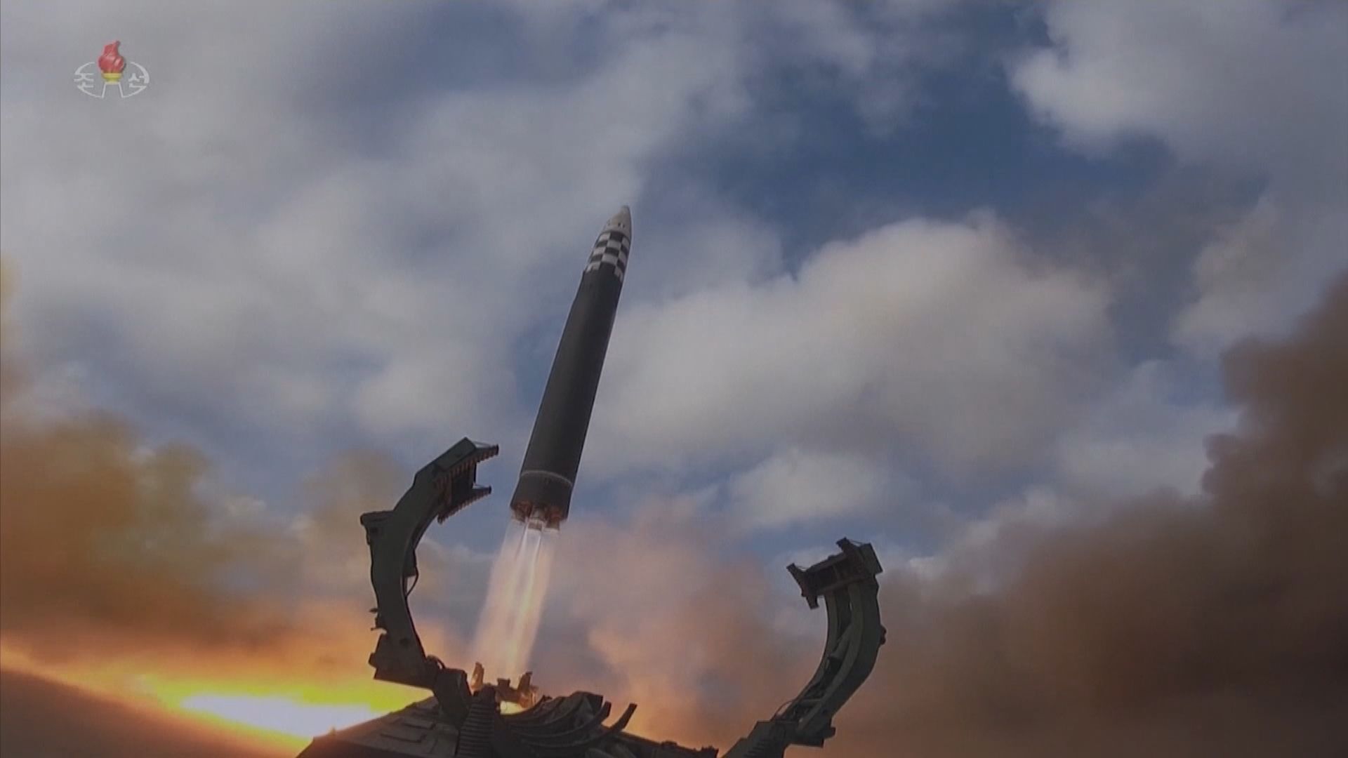 日韓指北韓發射導彈　北韓稱以多管火箭炮發射武器