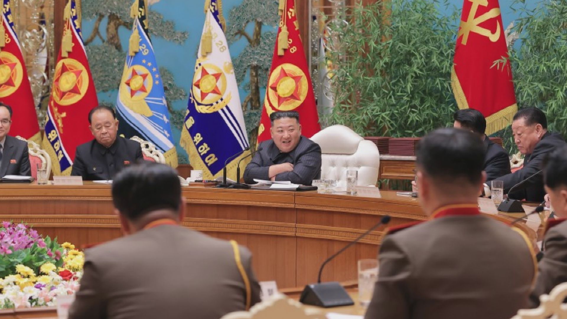 金正恩主持會議　通過擴大軍演及完善備戰準備