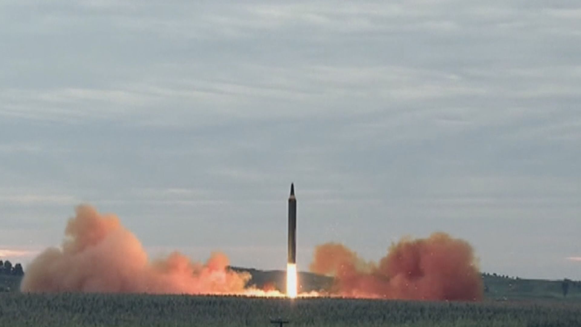 南韓指北韓軍方發射不明飛行物