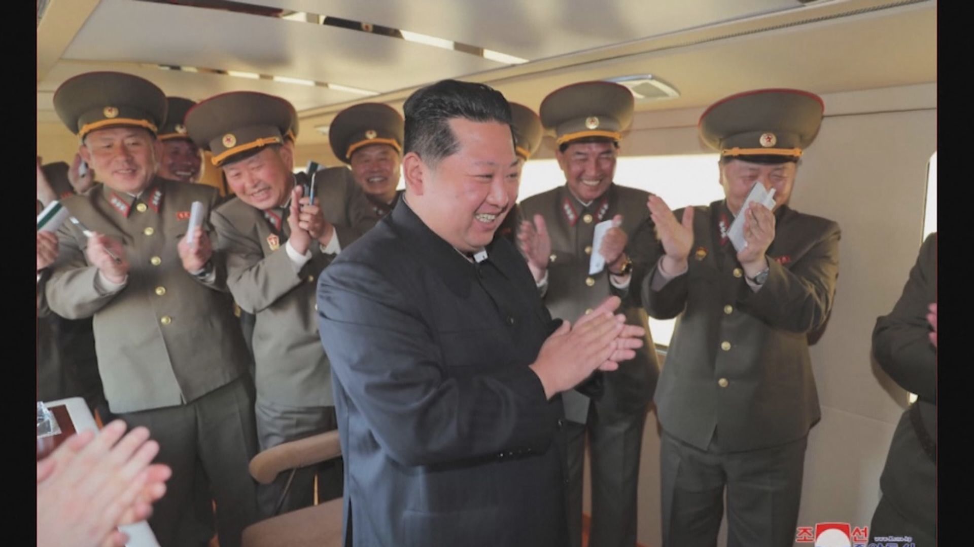 南韓指北韓再試射兩枚飛行物　朝中社稱金正恩觀摩新型武器試射