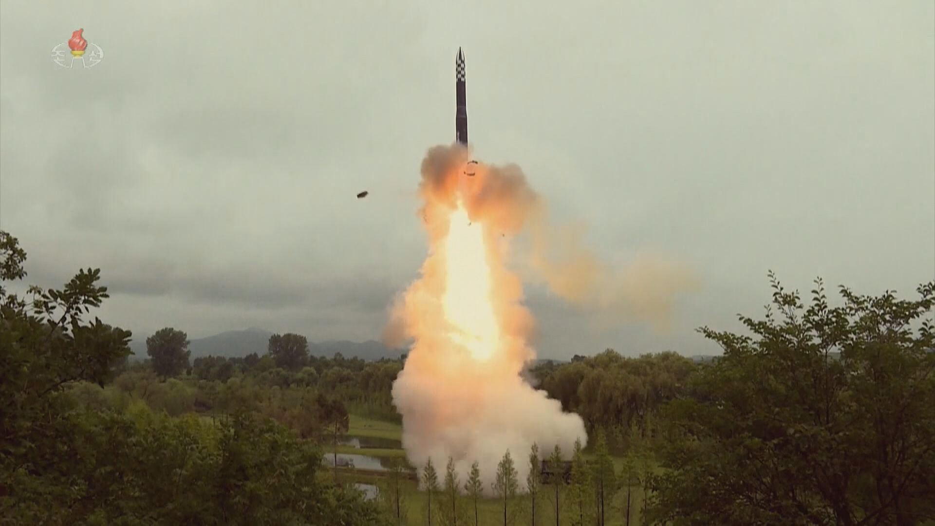 南韓指北韓向朝鮮半島東部海域發射彈道導彈