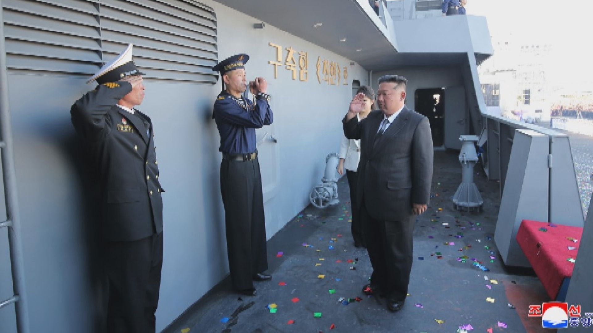 金正恩出席新5000噸級驅逐艦下水典禮　稱北韓安全受威脅