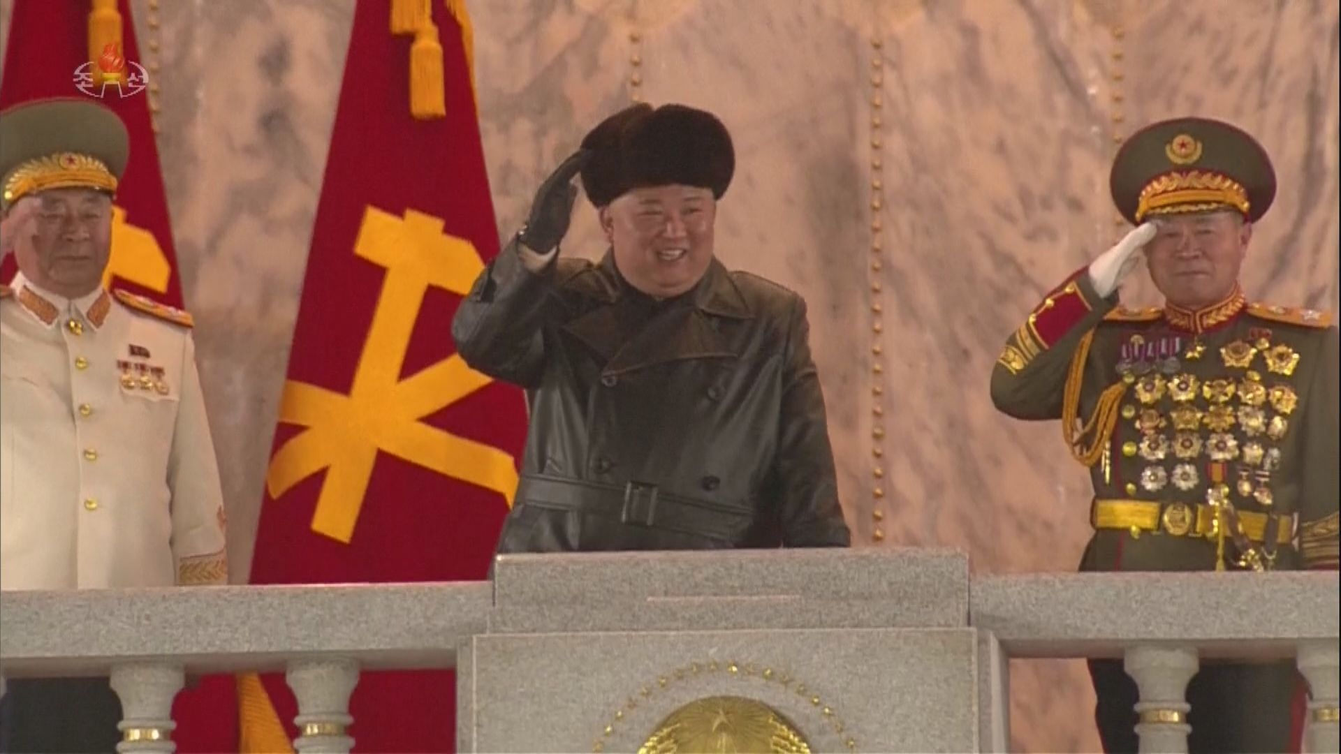 北韓舉行閱兵儀式　南韓學者指顯出平壤內部或存隱憂